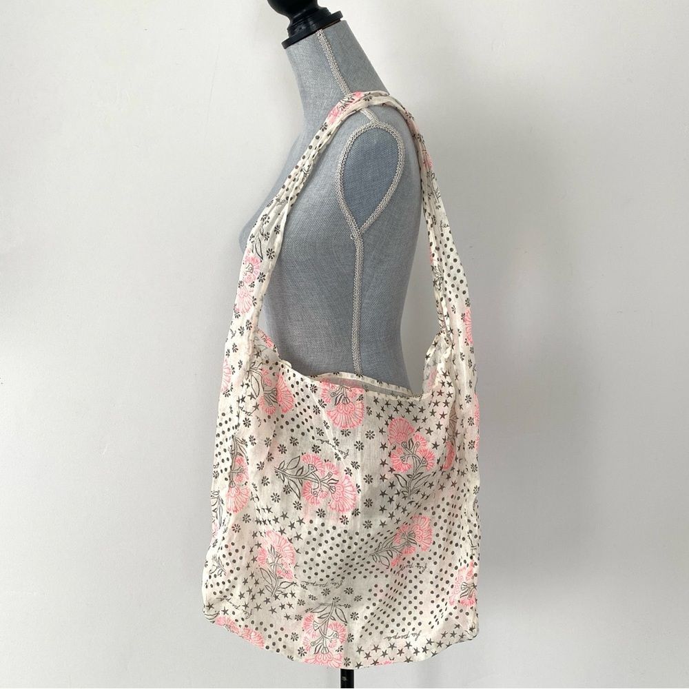Free People Cream and Pink Floral Tote Logos Print Boho Beach Vacation Shopping